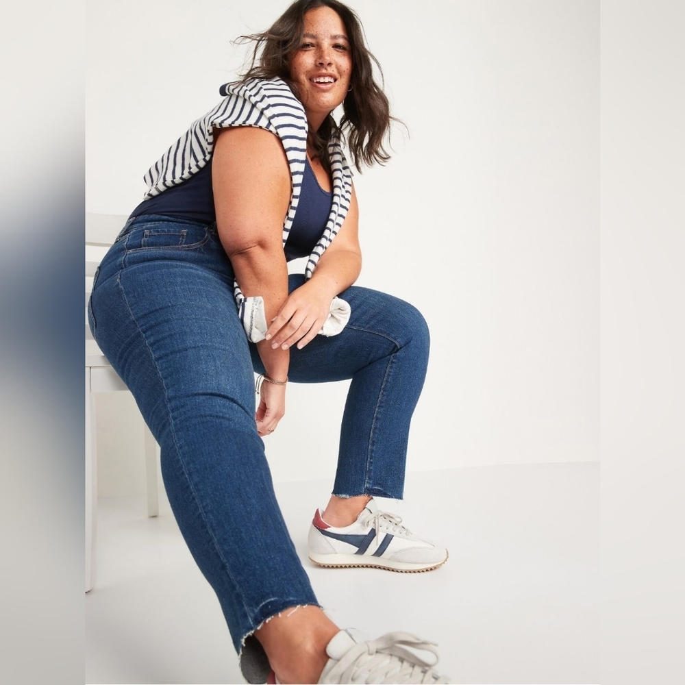 Old Navy 22 O.G. Straight Ankle Secret Slimming Pockets NWT - Picture 2 of 7